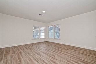 Building Photo - 5609 Denmark St