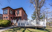 Primary Photo - 852 Farmington Ave