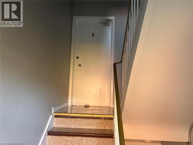 Building Photo - 92 Confederation Dr