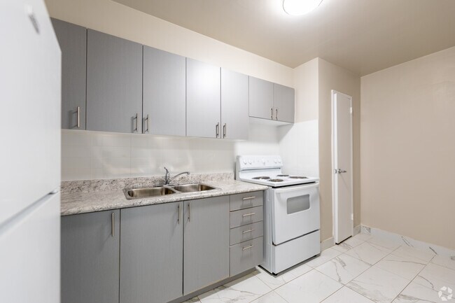 Photo du bâtiment - 6171 Bathurst St