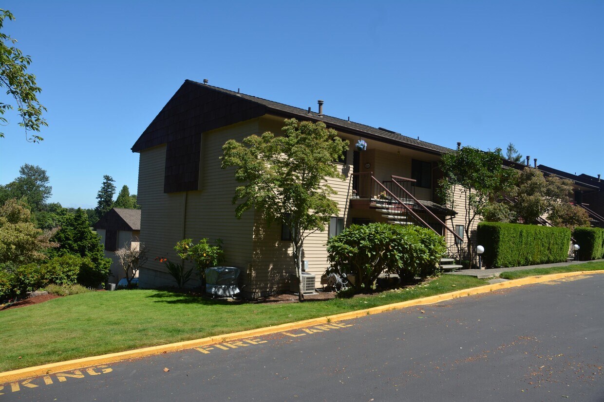 Primary Photo - 10609 Glen Acres Dr S