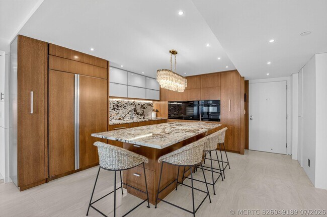 Building Photo - 4511 S Ocean Blvd