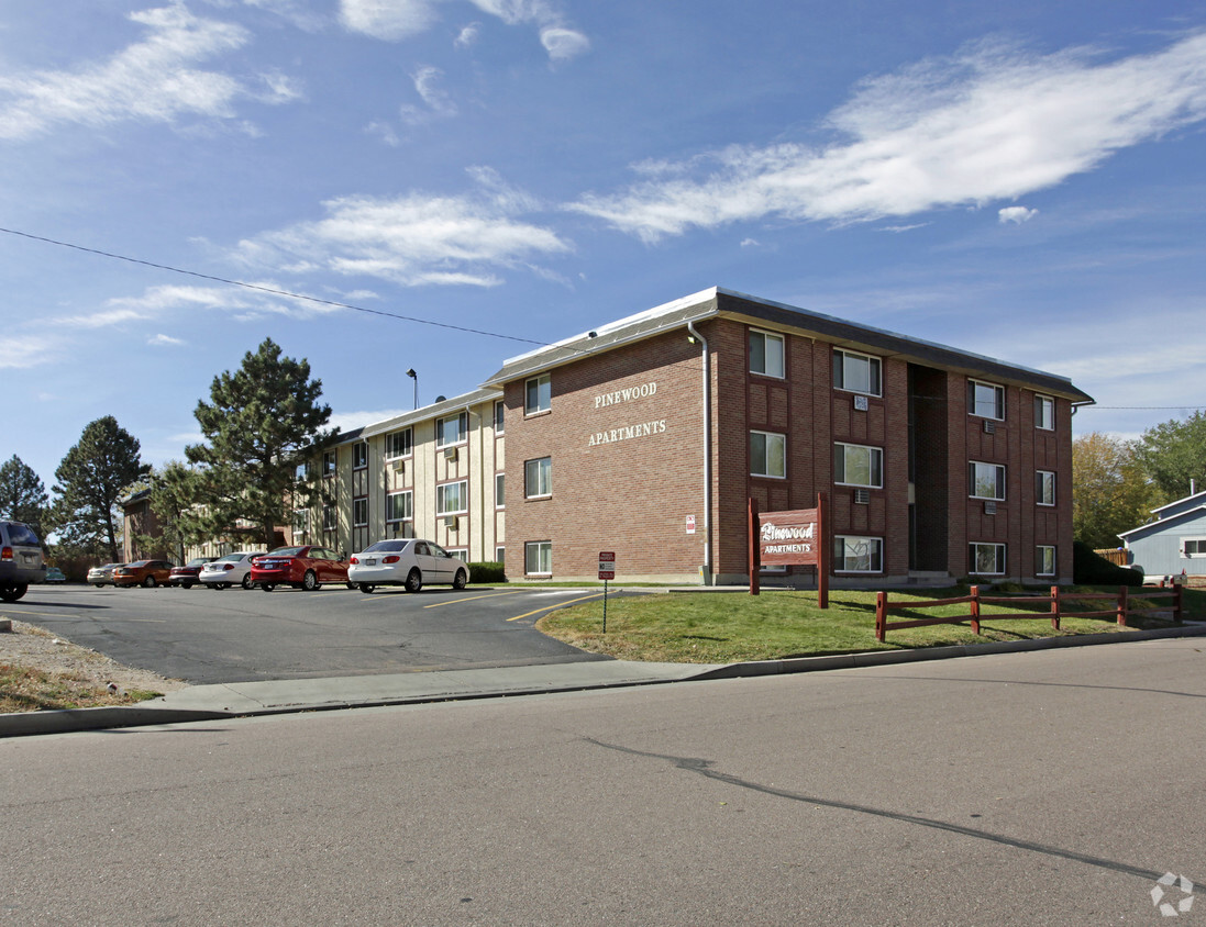 Primary Photo - Pinewood Apartments