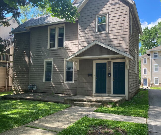 606 W Elm St Unit 2, Urbana, IL 61801 606 W Elm St Urbana, IL Apartments for Rent in Urbana