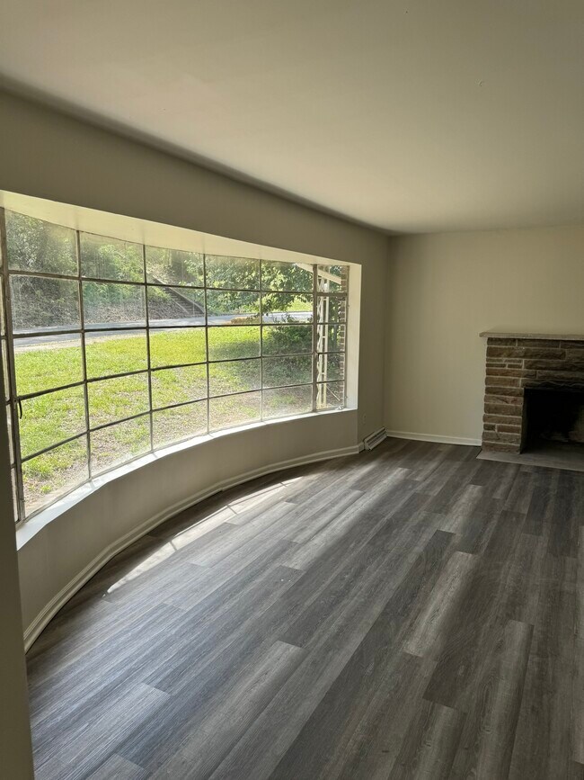 Building Photo - 2644 20th Place Ensley