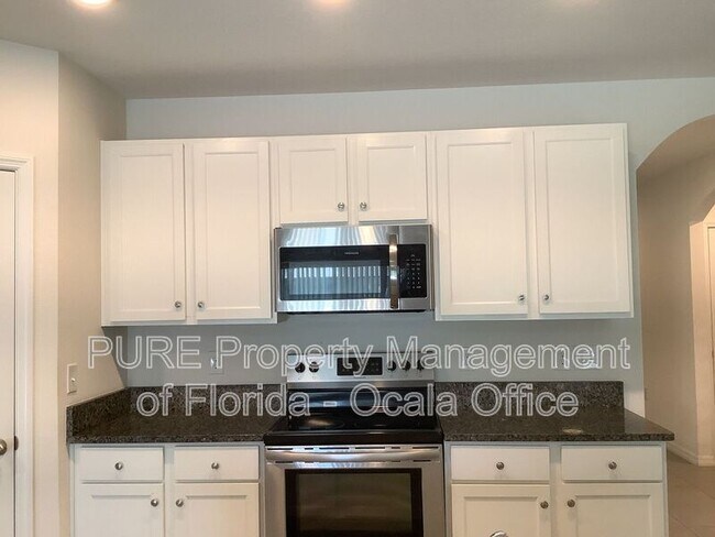 Foto del edificio - 4950 NE 15th Pl