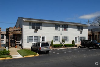 Building Photo - Shore Landing