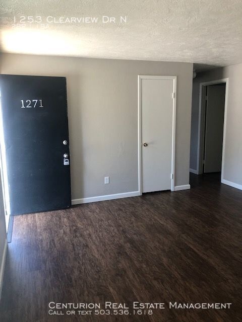 Building Photo - 1253 Clearview Dr NE