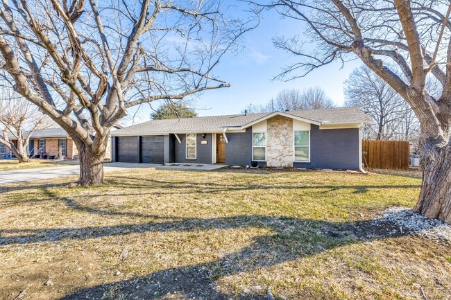 Building Photo - 3BD Home in Mansfield Beautifully Updated!