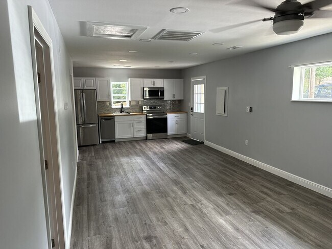Building Photo - Welcome to our beautiful newly renovated a...