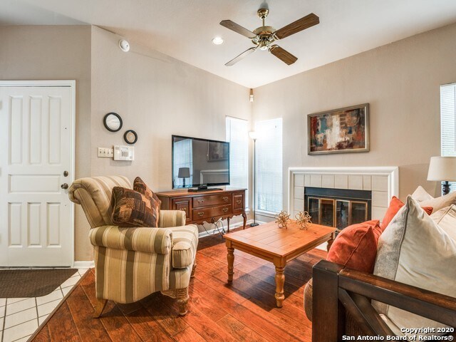 Foto del edificio - 165 Chapel Hill Cir