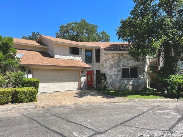 Primary Photo - 3401 River Way