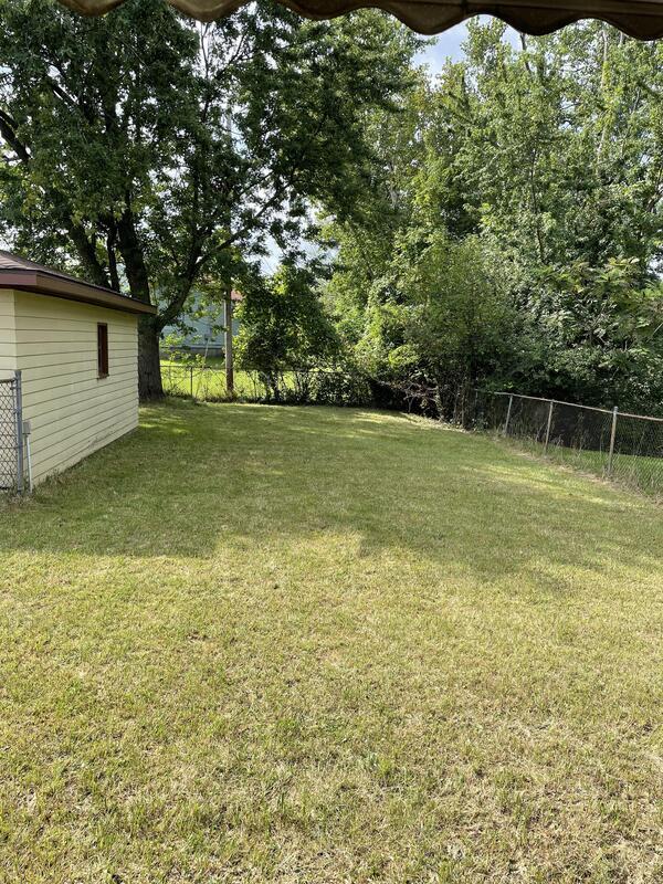 Building Photo - 16702 Deforest Ave