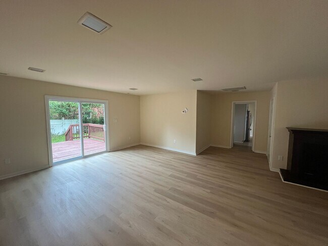 Foto del edificio - 3221 Edgewood Ave