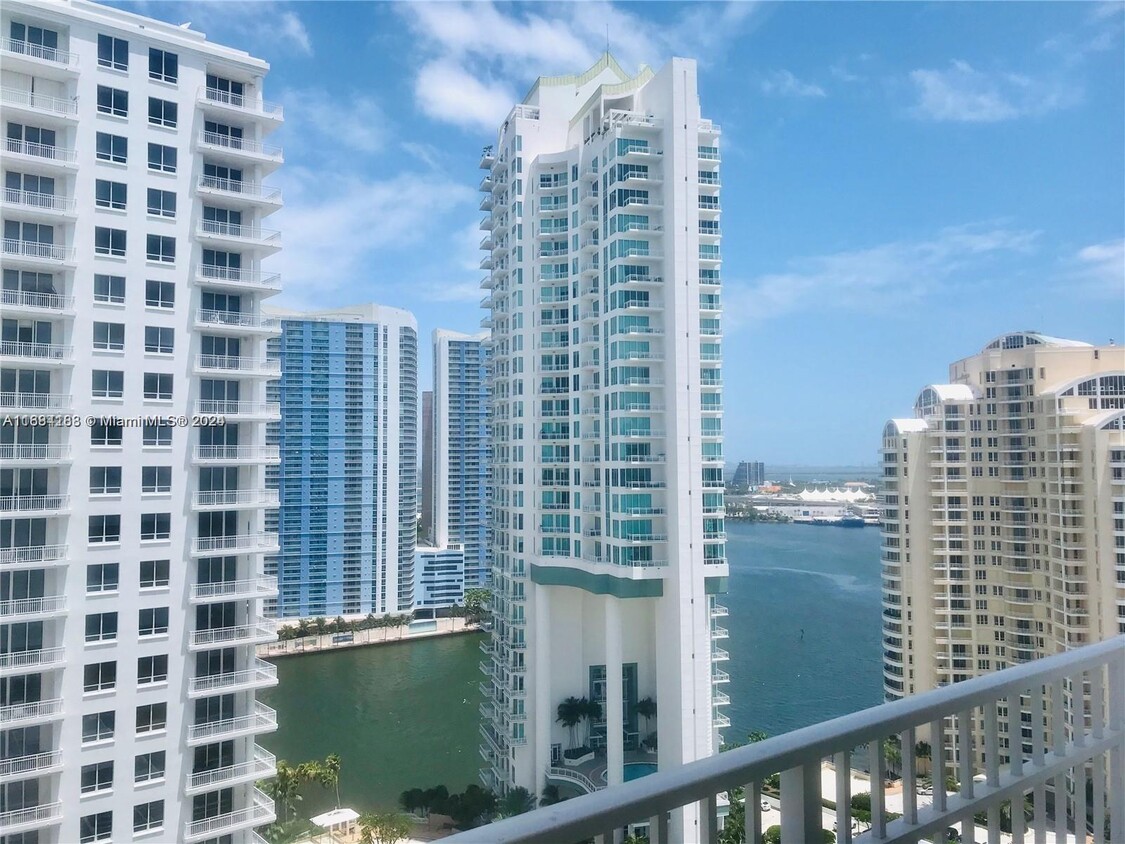 Foto principal - 701 Brickell Key Blvd