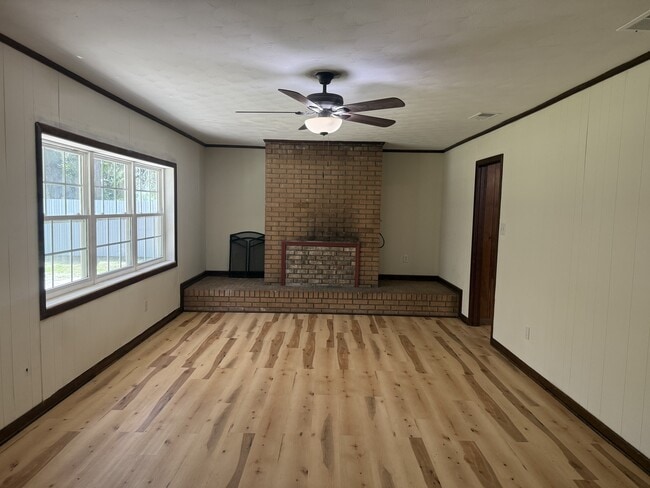 Building Photo - 117 Thornton Ln