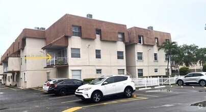 Building Photo - 1570 W 46th St