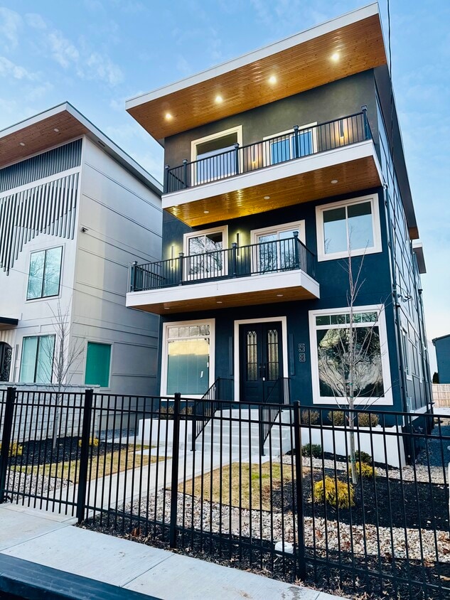 Photo - 58 Robertson