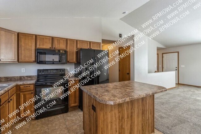 Foto del edificio - GREAT FLOORPLAN!! 4 Bed, 3 Bath Home in No...