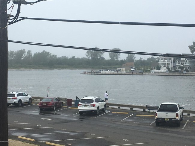 Foto del edificio - 16-18 Inlet Dr