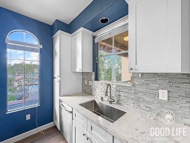 Foto del edificio - Single-Level Mira Mesa Condo with Balcony, AC & Garage Parking