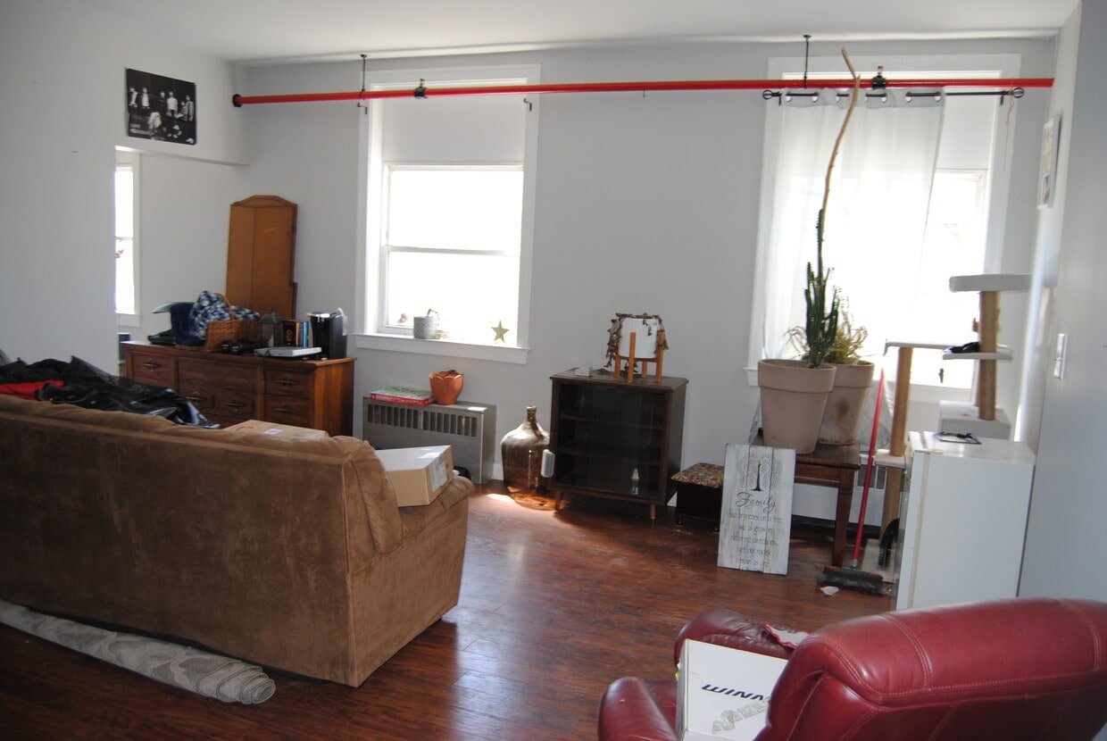 Building Photo - Large One Bedroom in a Historic Building