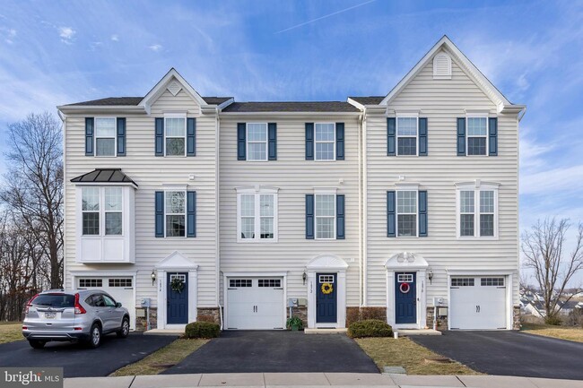 Building Photo - 1872 Thistle Ct