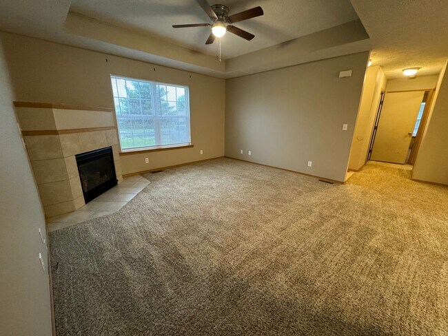 Building Photo - 3 Bedroom 2 Bathroom home in Willard Schoo...