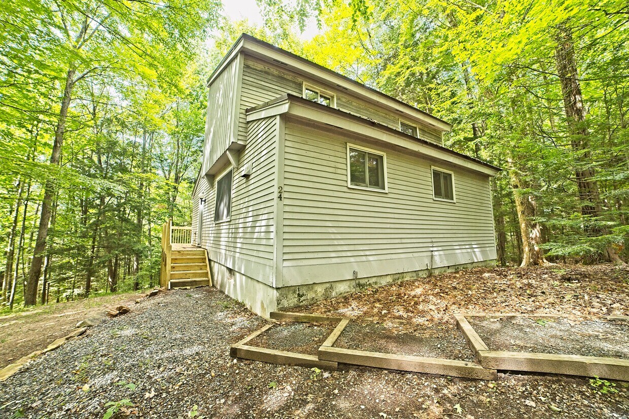 24 Holland Trail, Thornton, NH 03285 House Rental in Thornton, NH