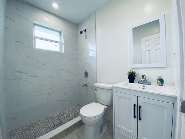 Foto del edificio - 12130 SW 215th St