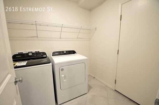 Foto del edificio - 2618 Estremoz St