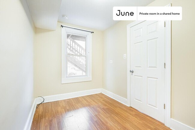 Building Photo - Room in Shared 3 bed/1 bath home