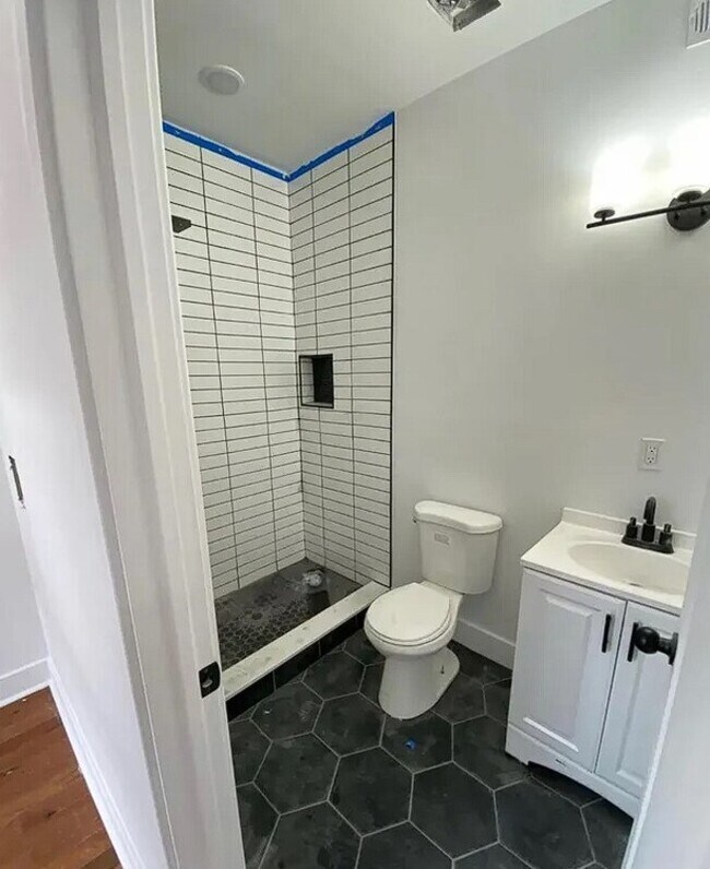 Building Photo - 3031 W Diamond St