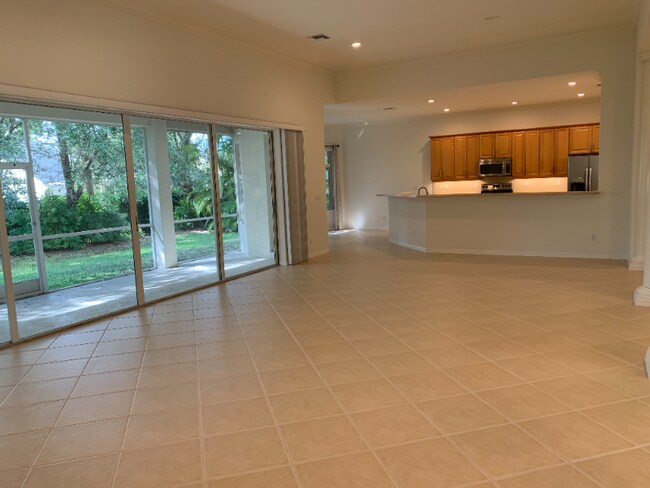 Building Photo - 8452 Laurel Lakes Blvd