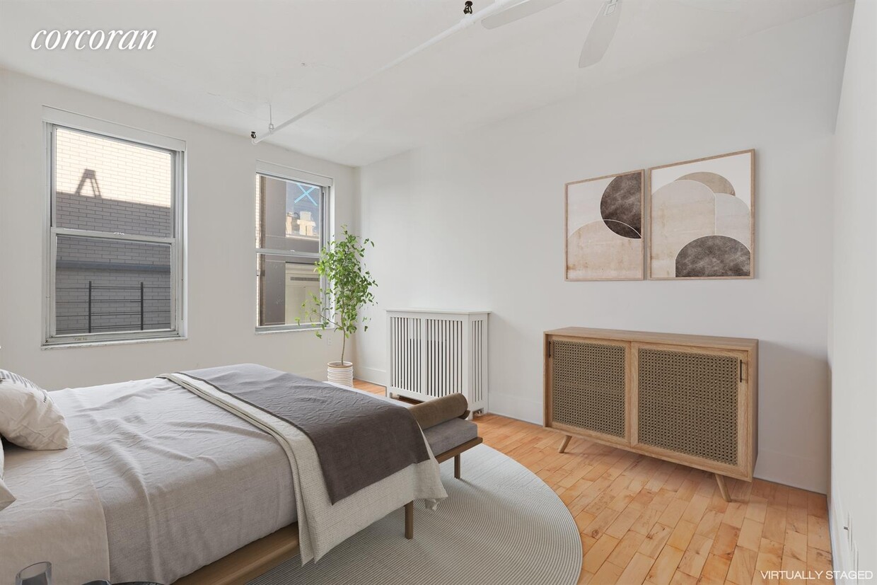 Primary Photo - 20 Bond St