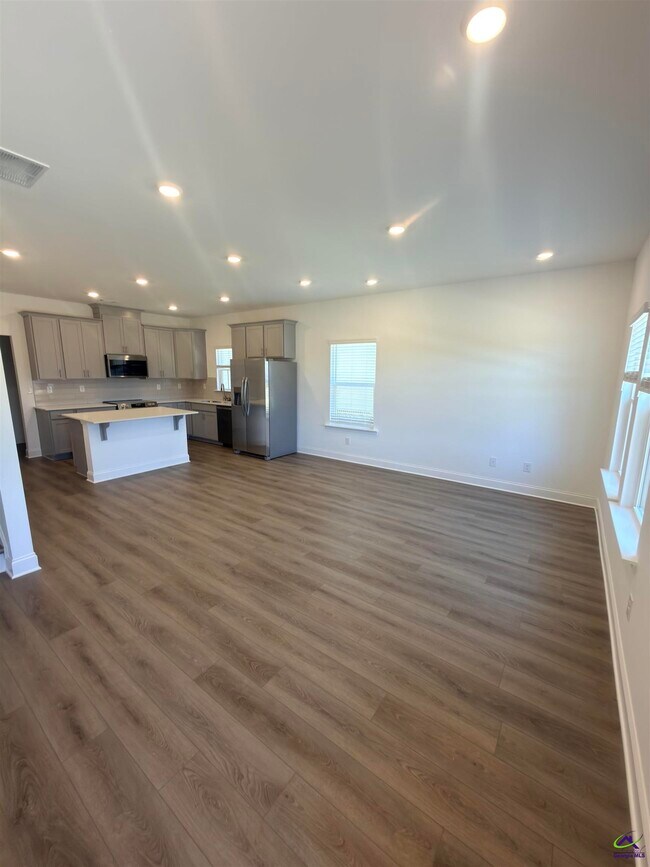 Building Photo - 203 Ensemble Blvd