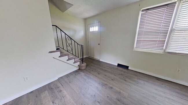 Foto del edificio - Town Home