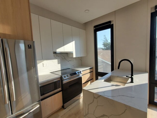 Foto del edificio - 141 N St