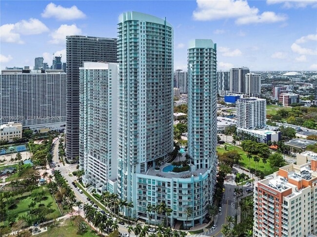 Photo - 1900 N Bayshore Dr Apartment