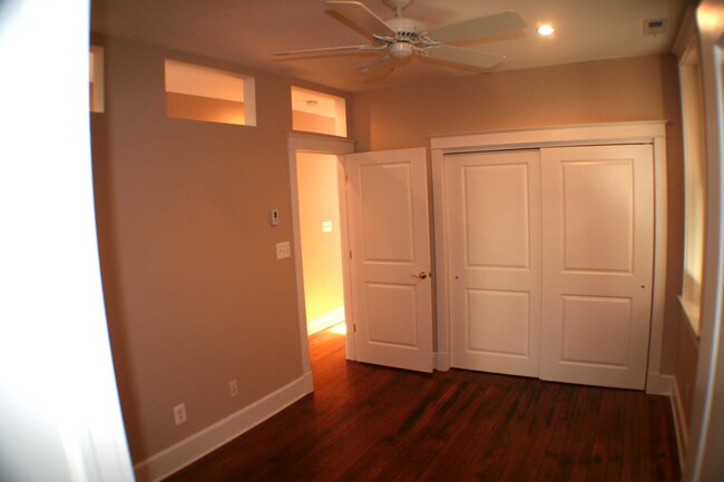 BEDROOM - 52 Cornhill St