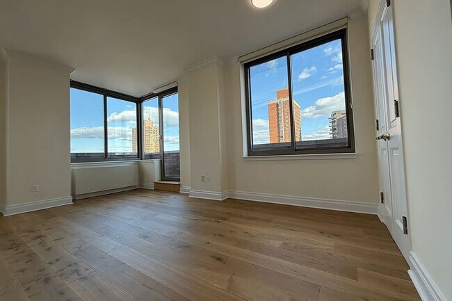 Foto del edificio - 400 E 90th St