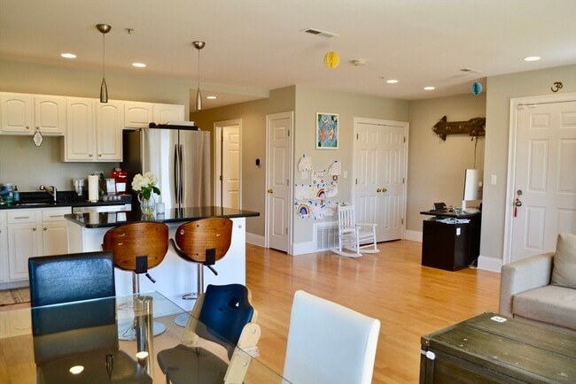 Building Photo - 1306 Columbia Rd