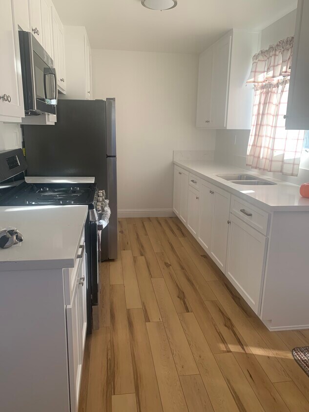 901 Baldwin Rd, Bakersfield, CA 93304 Apartments in Bakersfield, CA