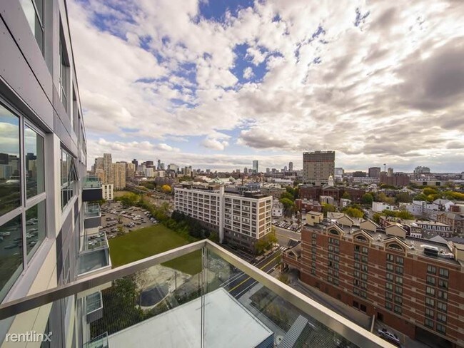 Building Photo - Studio, 1 bath Apartment - 250 Water St 706