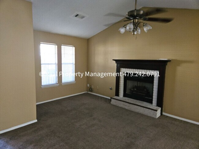 Foto del edificio - 705 J St