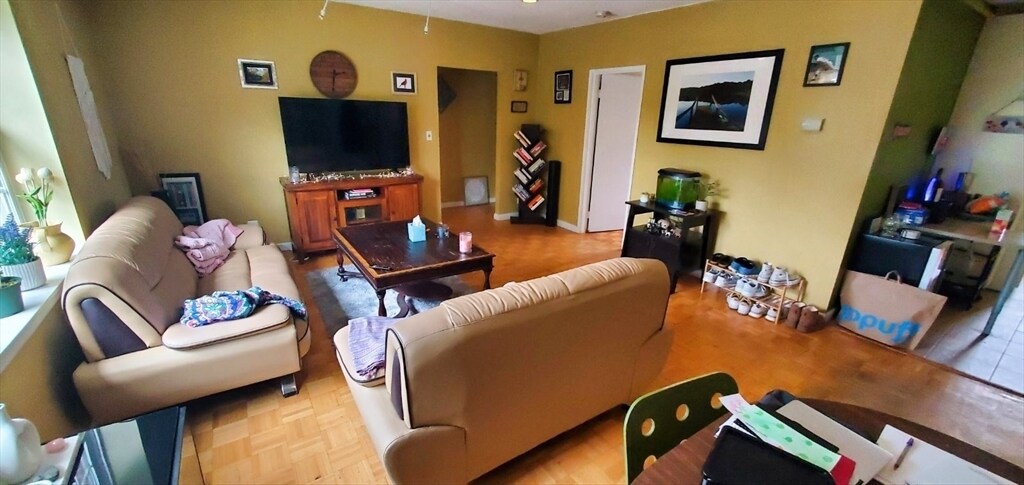 Foto principal - 153 Lake Shore Rd