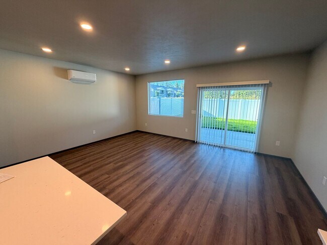 Foto del edificio - 4435-4437 West 30th Avenue