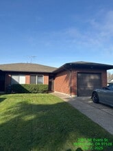 Building Photo - 2345 NE Evans St