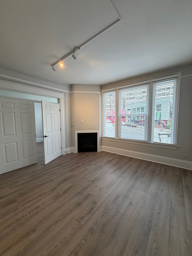 Building Photo - 1703 Bellevue Ave
