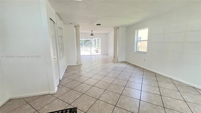 Foto del edificio - 522 SW 200th Terrace